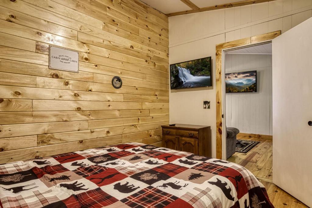Four Bears Den, Hot Tub, 1089 Of Free Attraction Tickets For Each Paid Day, Dollywood And More Gatlinburg Exterior foto